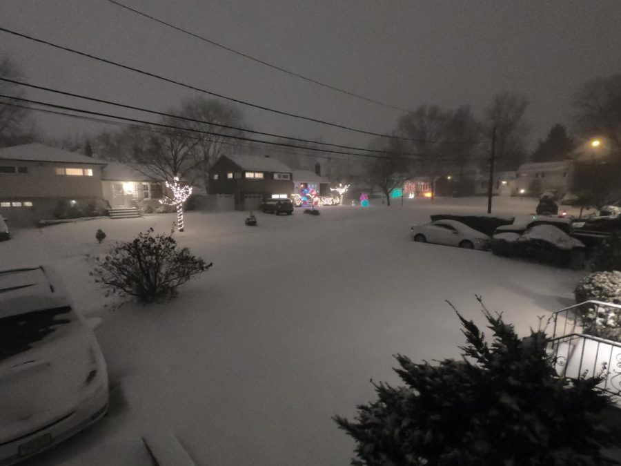 A big snowfall hit Emerson, NJ on December 17, 2020. Several inches covered the ground, making the streets looks like a Winter Wonderland.