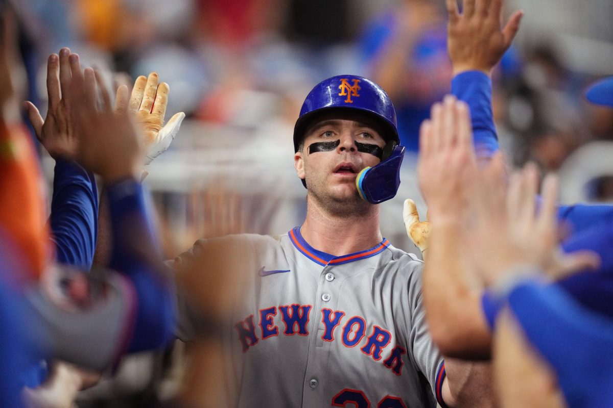 Sep 27, 2025; Miami, Florida, USA; New York Mets first baseman Pete Alonso (20) celebrates his solo home run against the Miami Marlins in the third inning at loanDepot Park. Mandatory Credit: Jim Rassol-Imagn Images